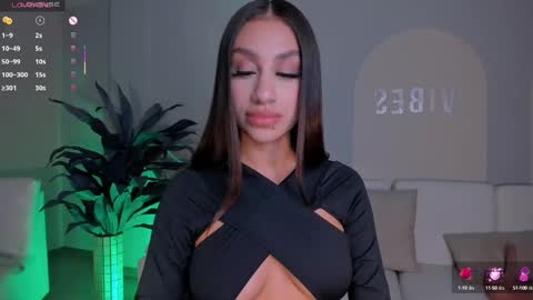 Danna Cruz  online show from March 2, 1:38 pm