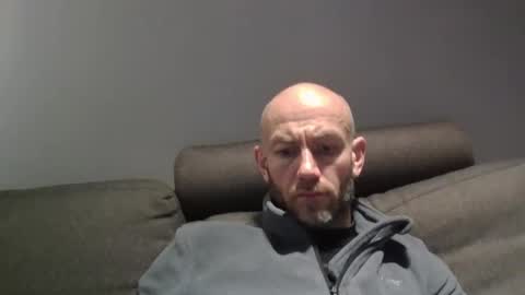 danny81boy online show from January 1, 2:42 pm