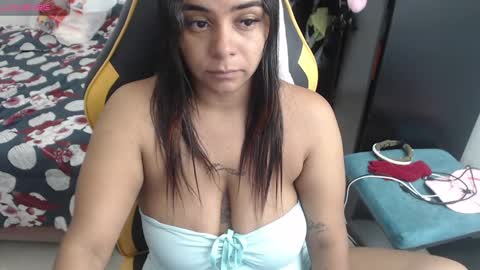 Snapshot of danny_sweettt chatting on December 10, 5:17 am danny.......... guys I have onlyfans follow me I am new I want to share with you many things I love you online show from December 10, 5:17 am