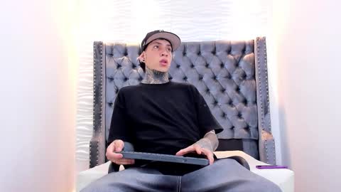 dante_armstrong online show from December 23, 3:56 am