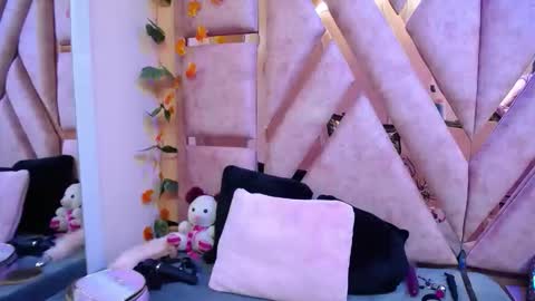 DanySwet online show from February 25, 9:40 pm