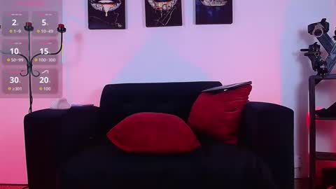 daphne_clarke online show from May 7, 11:17 am