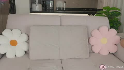 daphne_cooper1 online show from June 6, 1:44 am