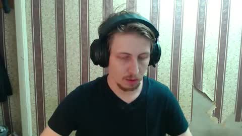 darienlarge online show from September 18, 5:17 pm