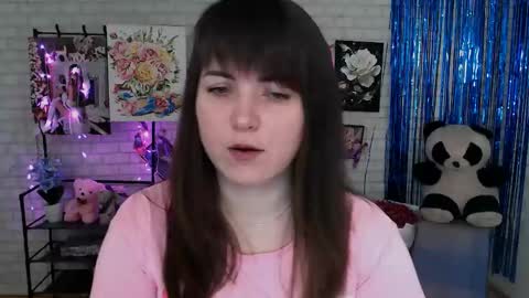 Snapshot of darina_m_ chatting on March 2, 5:23 am Darina online show from March 2, 5:23 am