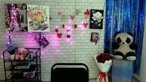 Snapshot of darina_m_ chatting on March 12, 11:42 am Darina online show from March 12, 11:42 am