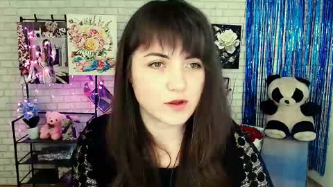 Snapshot of darina_m_ chatting on February 28, 8:42 am Darina online show from February 28, 8:42 am