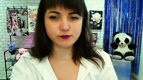 Snapshot of darina_m_ chatting on February 17, 10:29 am Darina online show from February 17, 10:29 am