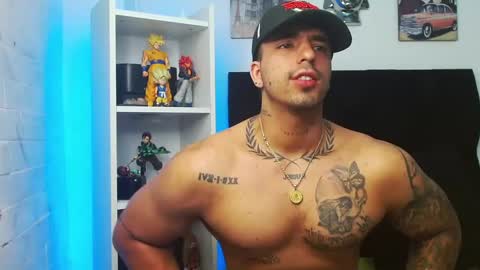 Darius Phoenix  online show from March 4, 9:51 am