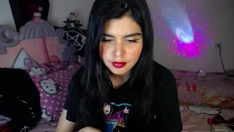 Moony online show from December 17, 11:00 pm