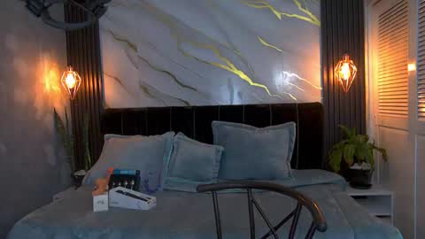 dark_dominika online show from May 5, 1:06 pm