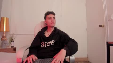 dark_sun333 online show from November 14, 1:08 am