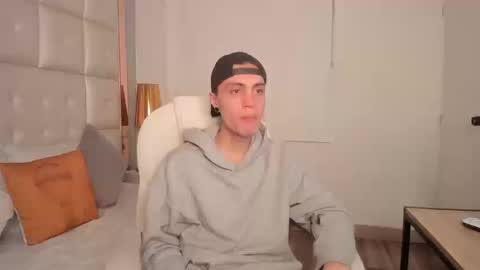 dark_sun333 online show from September 10, 12:33 am