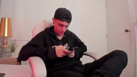 dark_sun333 online show from November 1, 9:36 pm