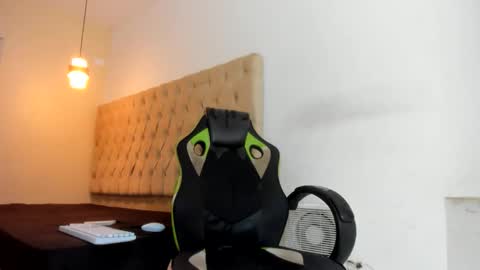 darkknightx01 online show from February 24, 3:31 am