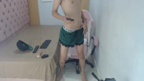 darkknightx01 online show from November 8, 2:58 am