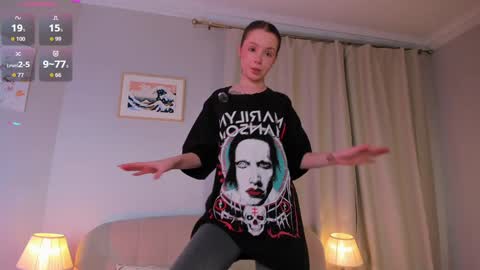 Elizabeth online show from December 22, 7:31 pm