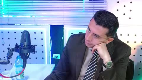 DARKO0717 online show from February 2, 2:58 pm