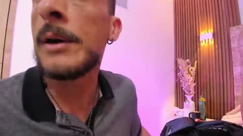 Jhon y Lucy online show from June 9, 4:01 am