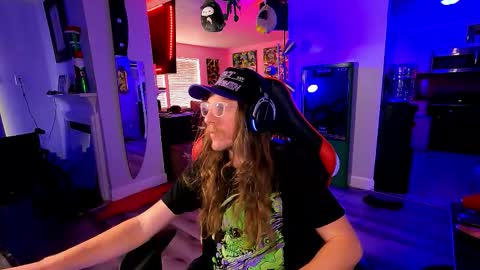 DarkSideofJay online show from January 8, 6:47 pm