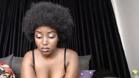 darktanqueen online show from June 3, 3:31 am