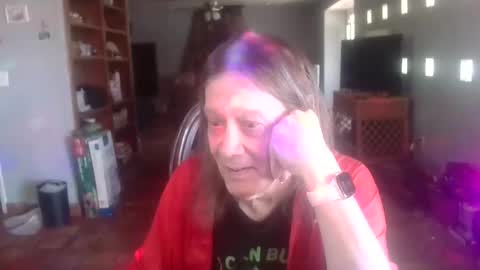 darla_darling1222101 online show from April 5, 12:29 am