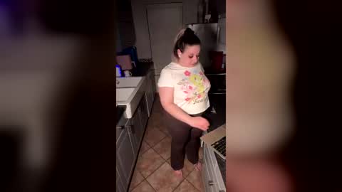 Mommy online show from July 10, 5:56 am