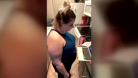 Mommy online show from June 24, 7:48 am