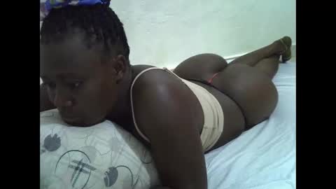 darling_ella online show from May 7, 5:25 am