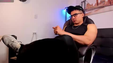 Dash online show from December 19, 1:39 pm