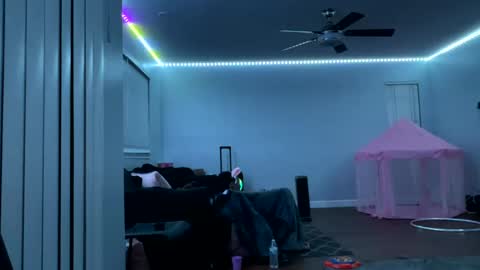 LushLavish online show from March 3, 6:26 am