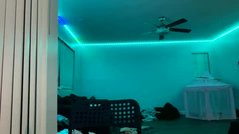 LushLavish online show from December 26, 7:13 am