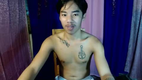 Snapshot of dave_boyyy chatting on October 13, 7:21 am dave_boyyy online show from October 13, 7:21 am