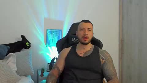 Snapshot of dave_max93 chatting on October 26, 2:23 am DAVE MAX online show from October 26, 2:23 am