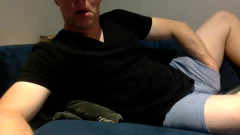 daveb709709709 online show from October 25, 2:12 am