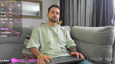 Snapshot of davevilboy chatting on October 21, 1:05 pm Daves online show from October 21, 1:05 pm