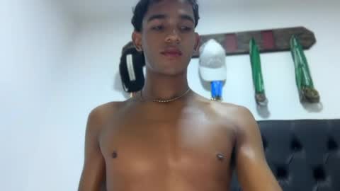 david_hot44 online show from June 5, 6:52 am