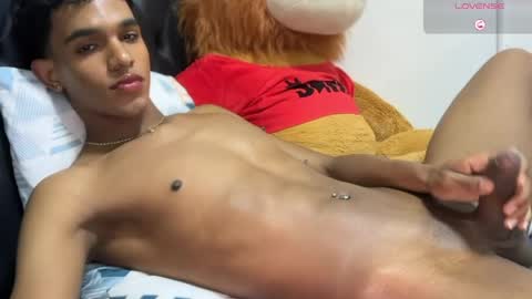 david_hot44 online show from May 6, 8:42 am