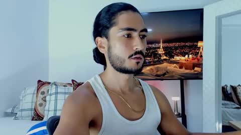 Hey im David that loves to explore and speak their fantasies. Very open talktative and nice. Feel free to chat with me online show from January 14, 1:02 am