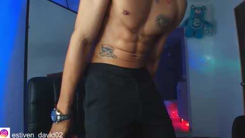 Snapshot of davidxxx02 chatting on October 10, 11:31 pm Estiven online show from October 10, 11:31 pm