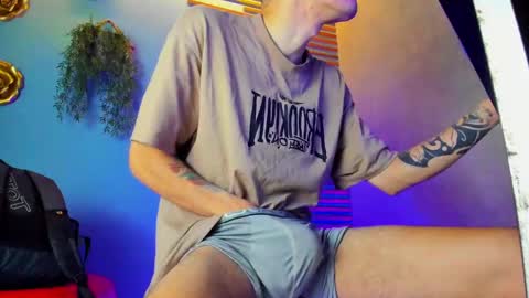 daviid_huge online show from October 24, 2:07 pm