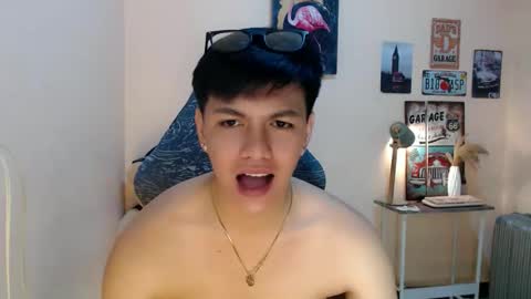 JC LOVER BOY online show from November 16, 5:09 am