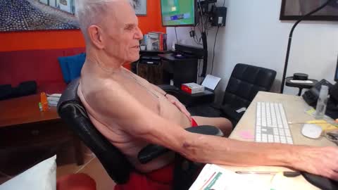 NOLADon online show from December 13, 9:21 pm