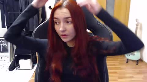 freak online show from December 18, 9:29 pm