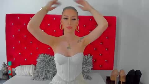 Jasmine online show from November 30, 2:35 pm