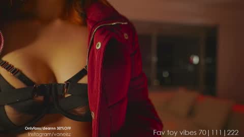 Snapshot of dearnina chatting on February 11, 10:58 am NINA   30OFF online show from February 11, 10:58 am