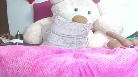 Selena online show from March 4, 6:04 am