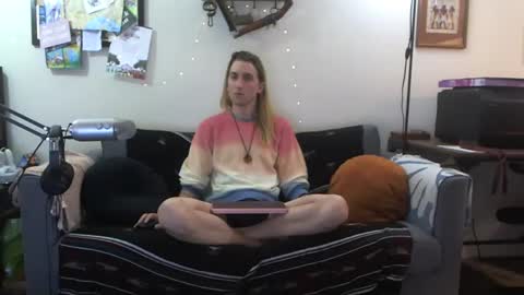Snapshot of definatelyvegan chatting on March 6, 1:05 am definatelyvegan online show from March 6, 1:05 am