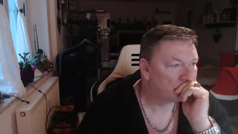 deinprinz2312 online show from December 9, 7:17 am