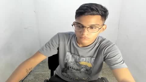 Snapshot of deivi_colins chatting on October 9, 9:31 pm deivi_colins online show from October 9, 9:31 pm